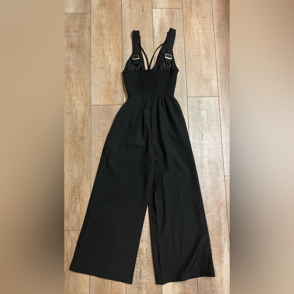 Elegant Black Jumpsuit Medium